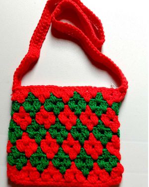 Crochet Floral Shoulder Bag
